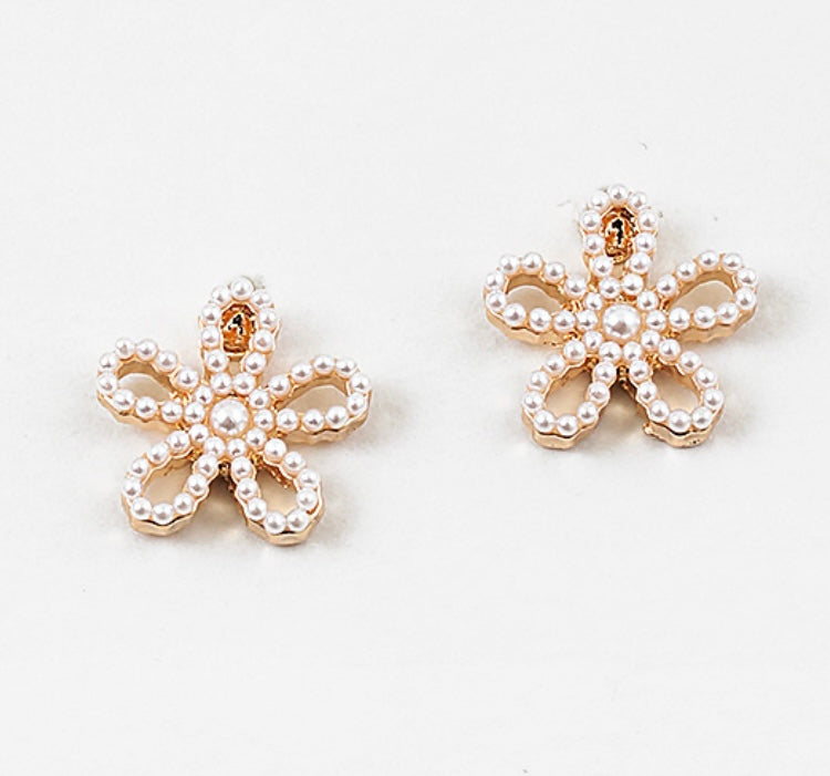 Pearl and Gold Flower Studs