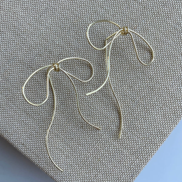 Wire Wavy Bow Earrings